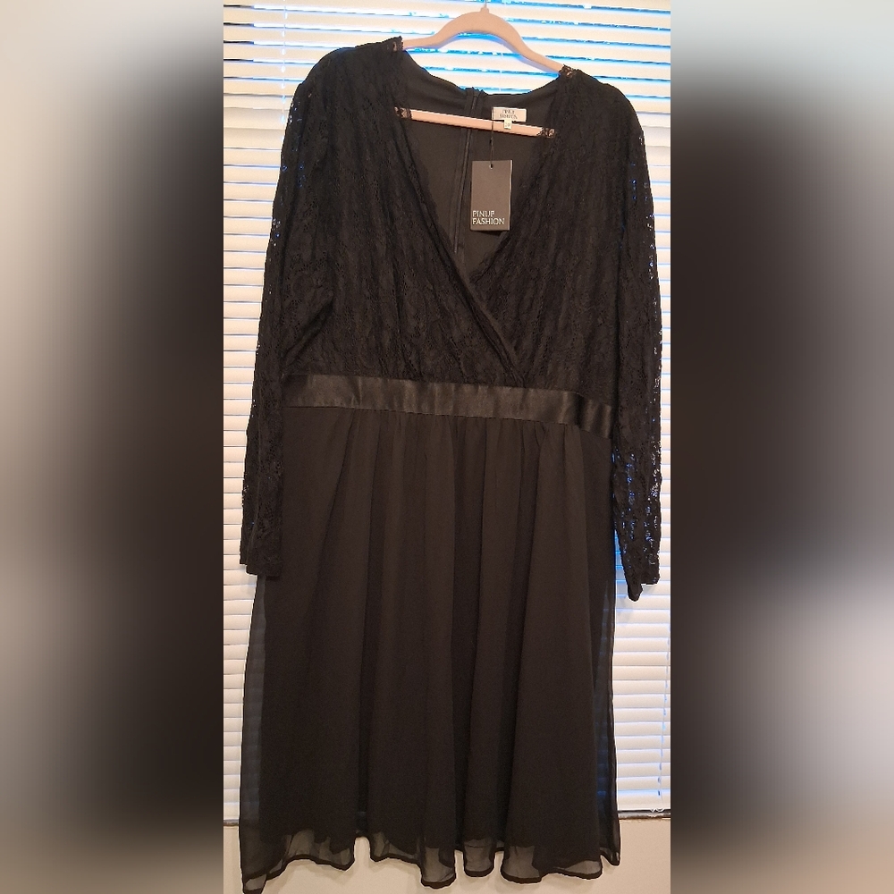 Elegant Black Lace Dress